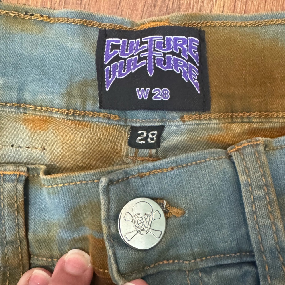 Culture Vulture Men’s Sz 28 Grunge Distressed Skinny Jeans with Embroidered Logo - Picture 5 of 11